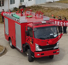 泰安五岳公司批量发交水罐消防车