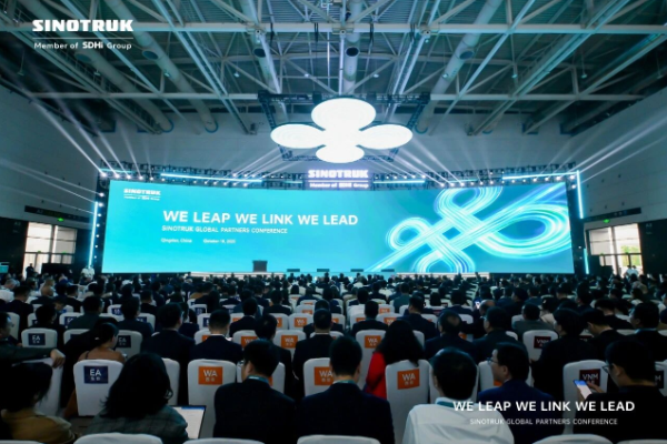 Scaling New Heights | Sinotruk 2025 Global Partners Conference Successfully Held